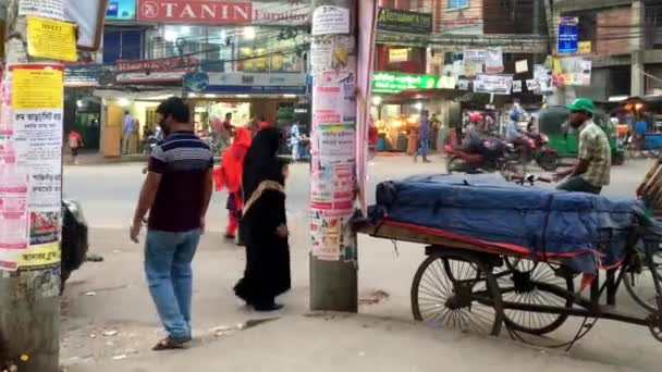 Unbekannte Und Straßenverkehr Auf Der Ringstraße Bezirk Adabor Von Dhaka — Stockvideo