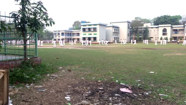 Gli Studenti Del Campus Del Dhaka Residential Model College Mohammadpur — Video Stock