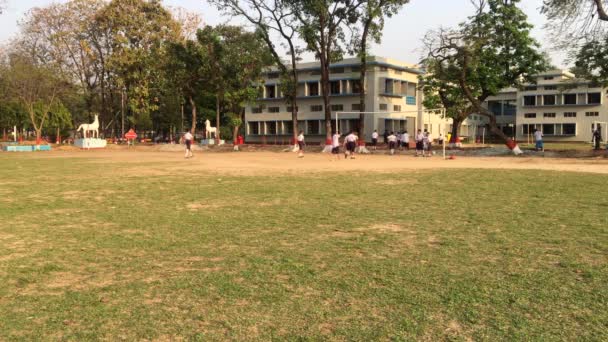 Aktywność Młodych Studentów Świeżym Powietrzu Dhaka Residential Model College Mohammadpur — Wideo stockowe