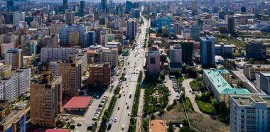 Moğolistan 'ın başkenti Ulaanbaatar' ın havadan görünüşü, yaklaşık Haziran 2019