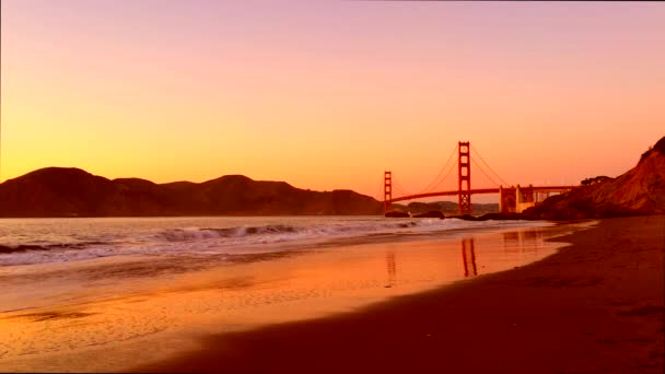 Golden Gate Köprüsü Baker Sahili Nden Gün Batımında San Francisco — Stok video