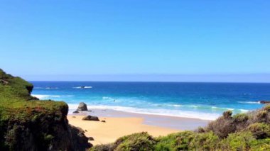 Pasifik Okyanusu Big Sur bölgesinde, Calla Lilly Vadisi, Kaliforniya, ABD