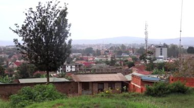Ruanda 'nın başkenti Kigali' nin Doğu Afrika 'daki Nyanza Dağı' ndan görünüşü, yaklaşık Mart 2019.