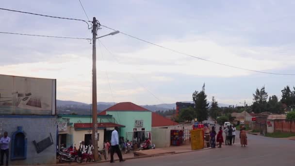 Straßenverkehr Bezirk Kicukiro Kigali Der Hauptstadt Ruandas Ostafrika März 2019 — Stockvideo