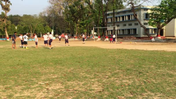Young Students Activities Outdoors Dhaka Residential Model College Mohammadpur Dhaka — Stock Video