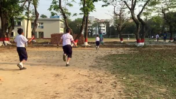 Young Students Activities Outdoors Dhaka Residential Model College Mohammadpur Dhaka — Stock Video