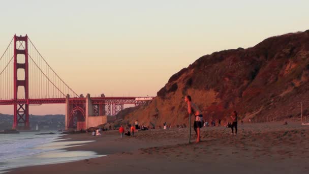 Unbekannte Baker Beach San Francisco Kalifornien Die Golden Gate Brücke — Stockvideo