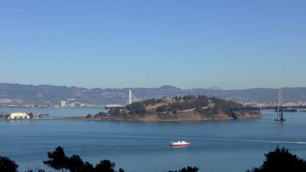 Yerba Buena Island Och Bay Bridge Sett Utifrån Telegraph Hill — Stockvideo