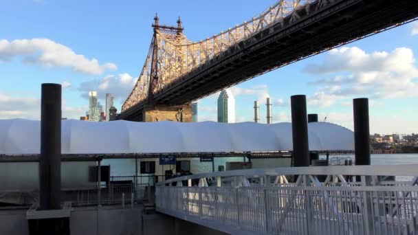 Koch Queensboro Bridge Also Known 59Th Street Bridge Connecting Long — ストック動画