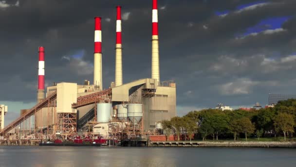 Ravenswood Generating Station Long Island City Queens New York Gezien — Stockvideo