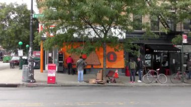 Brooklyn, Bushwick 'teki sokak manzarası, New York City' nin Brooklyn ilçesinin kuzey kesimindeki işçi sınıfı mahallesi, yaklaşık Ekim 2018.