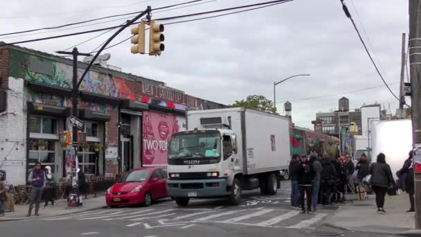 Gatuscenen Bushwick Brooklyn Ett Arbetarkvarter Norra Delen New York City — Stockvideo