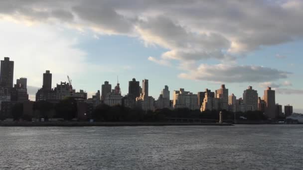 Upper East Side Manhattan Visto Dal Socrates Sculpture Park Situato — Video Stock