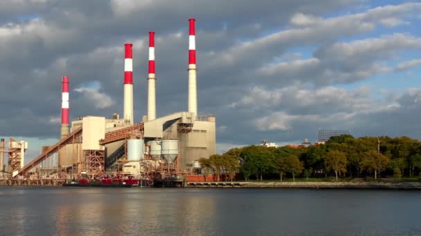 Ravenswood Generating Station Long Island City Queens New York Von — Stockvideo