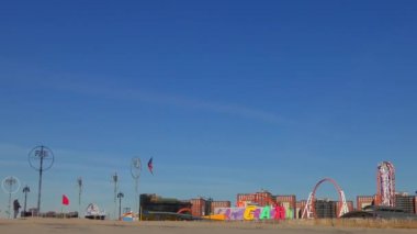 Luna Parkı, Coney Adası 'ndaki Coney Sahili' nden görüldüğü gibi, New York City, 2018