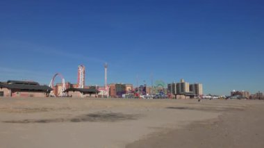 Luna Parkı, Coney Adası 'ndaki Coney Sahili' nden görüldüğü gibi, New York City, 2018