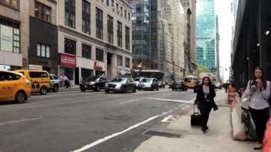 Kimliği belirsiz insanlar Manhattan, New York, Mayıs 2018