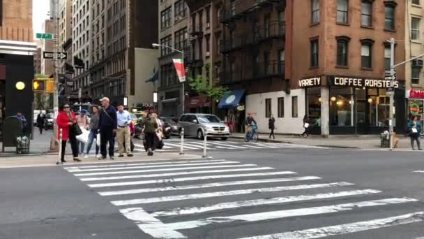 Tráfico Callejero Intersección Avenida Calle Oeste Manhattan Nueva York Alrededor — Vídeos de Stock