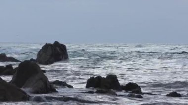 Pasifik Okyanusu 'ndaki San Cristobal adasında dalgalar 