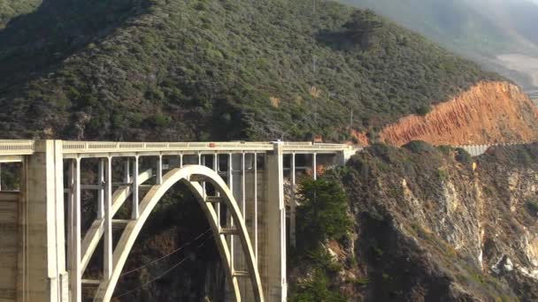 Bixby Creek Bridge Επίσης Γνωστή Bixby Canyon Bridge Στην Ακτή — Αρχείο Βίντεο