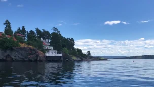 Byggnaderna Oslo Norges Huvudstad Sett Utifrån Rörlig Båt 2018 — Stockvideo