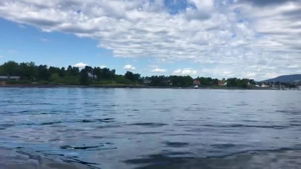 Norveç Başkenti Oslo Nun Binaları Hareket Halindeki Bir Tekneden 2018 — Stok video
