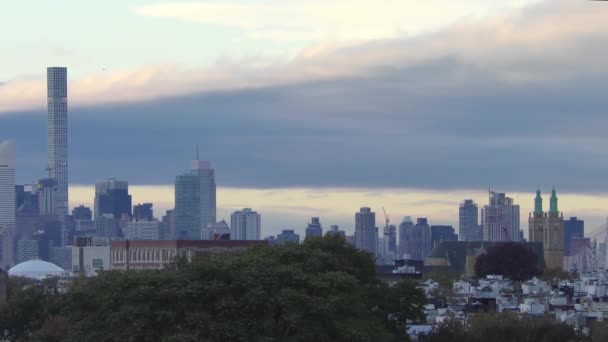 Manhattan Tetőablaka Ahogy Egy Háztetőről Látható Brooklynban New Yorkban 2018 — Stock videók