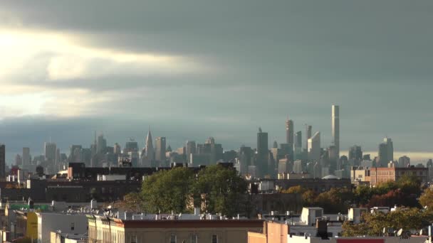 Manhattan Silueti Brooklyn New York Ekim 2018 Bir Çatıdan Görüldüğü — Stok video