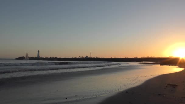 Faro Santa Cruz Breakwater Aka Walton Tramonto Visto Twin Lakes — Video Stock