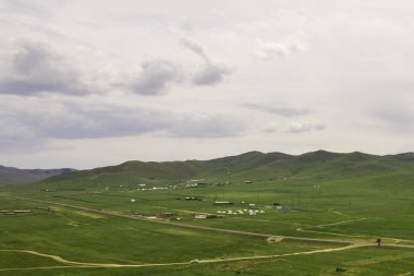 Moğolistan kırsalının havadan görünüşü, Moğolistan 'ın başkenti Ulaanbaatar' a yakın, yaklaşık 20 Haziran.