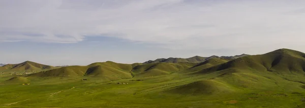 距离蒙古首都乌兰巴托不远处的蒙古农村的空中景观 — 图库照片