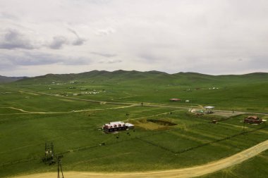 Moğolistan kırsalının havadan görünüşü, Moğolistan 'ın başkenti Ulaanbaatar' a yakın, yaklaşık 20 Haziran.