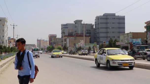 Straatverkeer Mazar Sharif Noord Afghanistan 2019 — Stockvideo