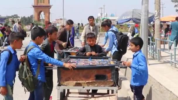 2019 Mazar Şerif Kuzey Afganistan Sokak Trafiği — Stok video