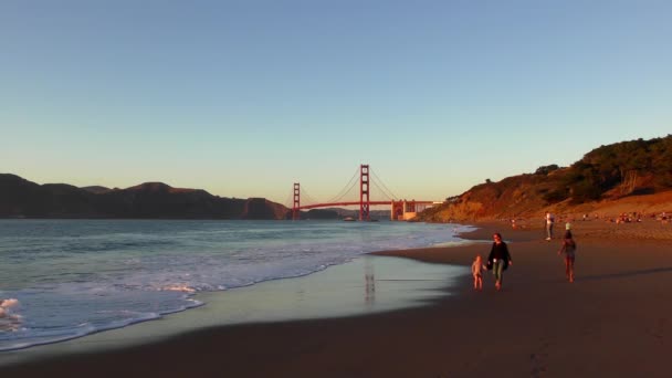 Unbekannte Baker Beach San Francisco Kalifornien Die Golden Gate Brücke — Stockvideo