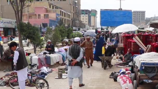 Oidentifierade Personer Marknad Mazar Sharif Norra Afghanistan 2018 — Stockvideo