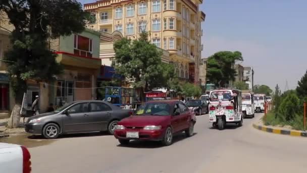 Straßenverkehr Masar Sharif Nordafghanistan Jahr 2019 — Stockvideo