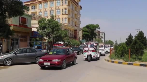 Straßenverkehr Masar Sharif Nordafghanistan Jahr 2019 — Stockvideo