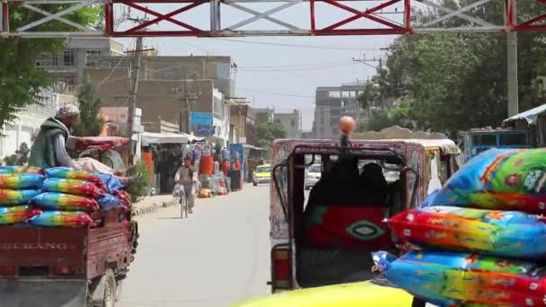 Tráfico Urbano Mazar Sharif Norte Afganistán 2019 — Vídeo de stock