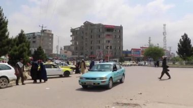 2019 'da Mazar-i-Şerif, Kuzey Afganistan' da sokak trafiği
