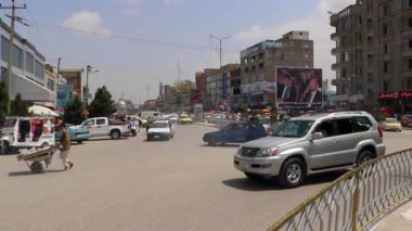 2019 'da Mazar-i-Şerif, Kuzey Afganistan' da sokak trafiği