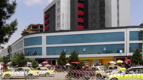 Utcai Forgalom Mazar Sharifban Észak Afganisztánban 2019 Ben — Stock videók