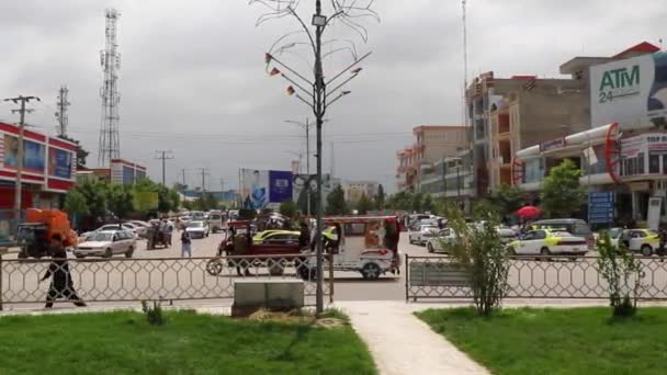 2019 Mazar Şerif Kuzey Afganistan Sokak Trafiği — Stok video