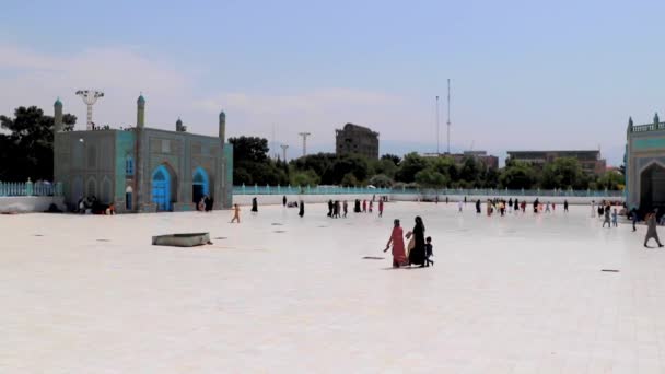 Pueblo Afgano Identificado Mezquita Azul Mazar Sharif Norte Afganistán 2019 — Vídeo de stock