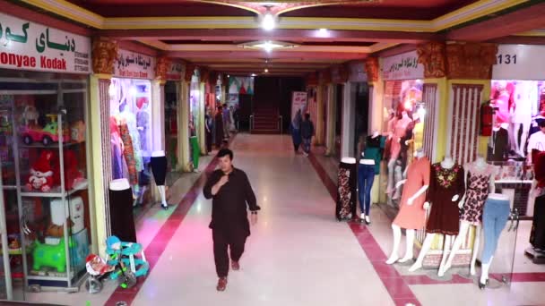 Άγνωστα Άτομα Ένα Εμπορικό Κέντρο Στο Mazar Sharif Βόρειο Αφγανιστάν — Αρχείο Βίντεο