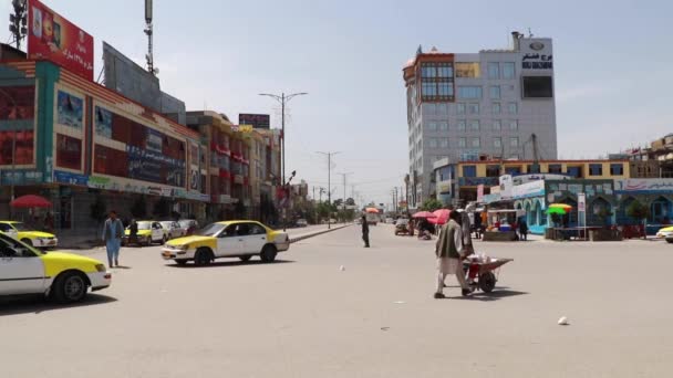 Utcai Forgalom Mazar Sharifban Észak Afganisztánban 2019 Ben — Stock videók