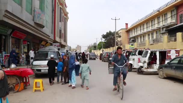 2019 Mazar Şerif Kuzey Afganistan Sokak Trafiği — Stok video