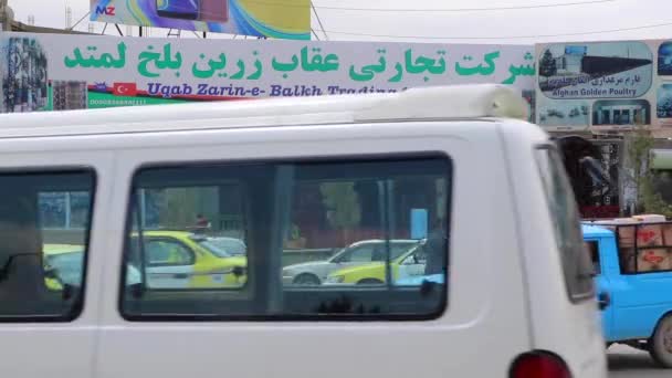 Straatverkeer Mazar Sharif Noord Afghanistan 2019 — Stockvideo