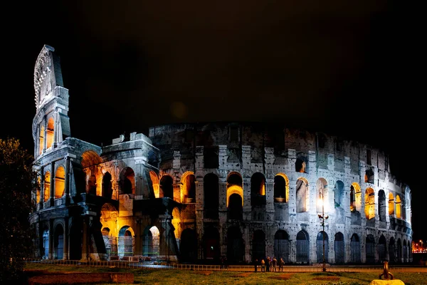 Famose Rovine Del Colosseo Notte Nella Capitale Italia Roma — Foto Stock