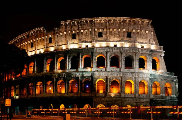 Kolosseum Bei Nacht Der Italienischen Hauptstadt Rom — Stockfoto